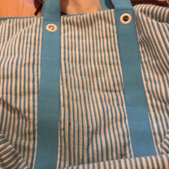 Lacoste/Izod Terry cloth beach bag - Picture 6 of 14